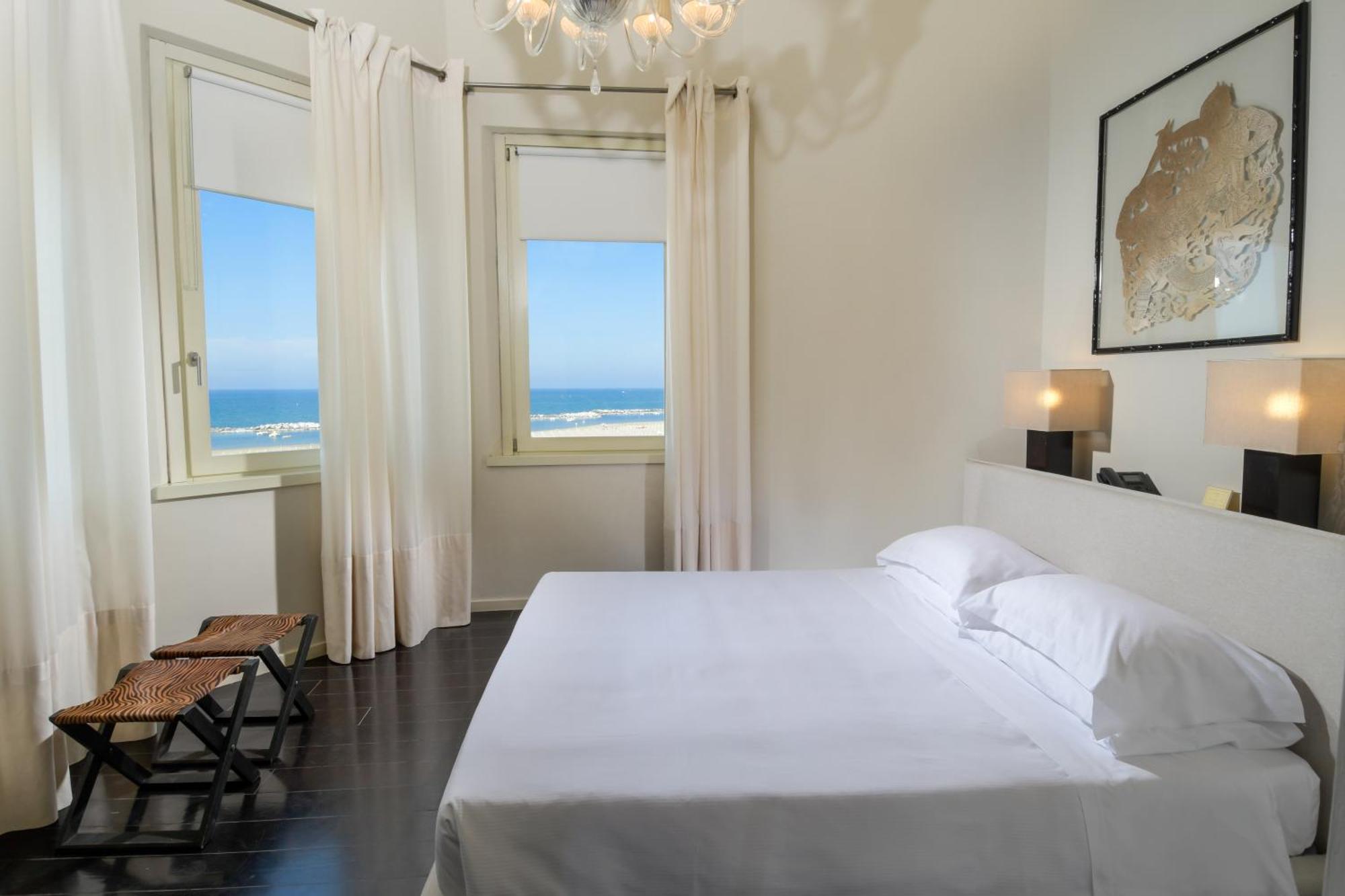Hotel Carducci 76 4*